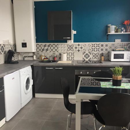 la petite jungle Apartment Calais Exterior foto