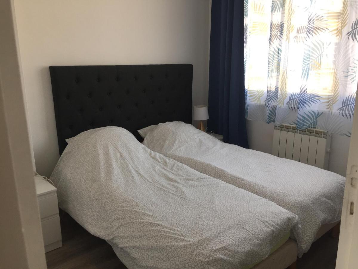la petite jungle Apartment Calais Exterior foto